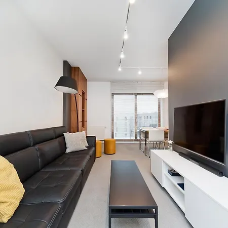 Premium In Novum Center Near The Train Station By Sun & Snow Appartamento