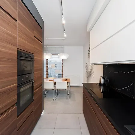 Premium In Novum Center Near The Train Station By Sun & Snow Cracovia