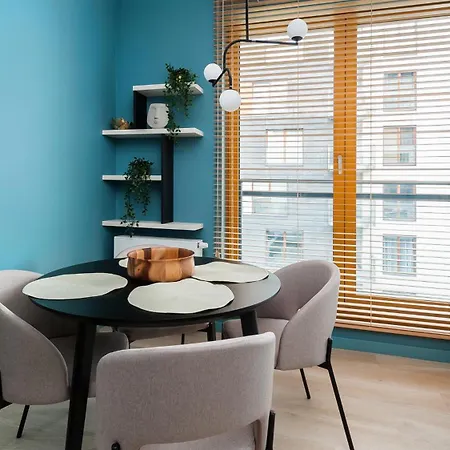 Premium In Novum Center Near The Train Station By Sun & Snow Krakow