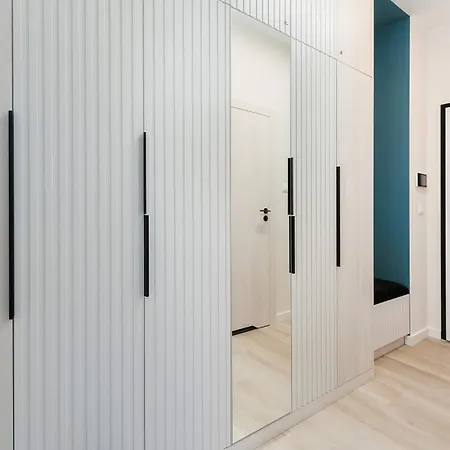 Premium In Novum Center Near The Train Station By Sun & Snow Krakow