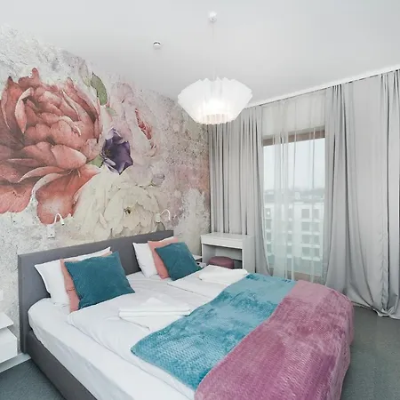Premium In Novum Center Near The Train Station By Sun & Snow Krakow